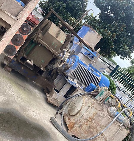 二手振動篩破碎機 二手振動篩破碎機